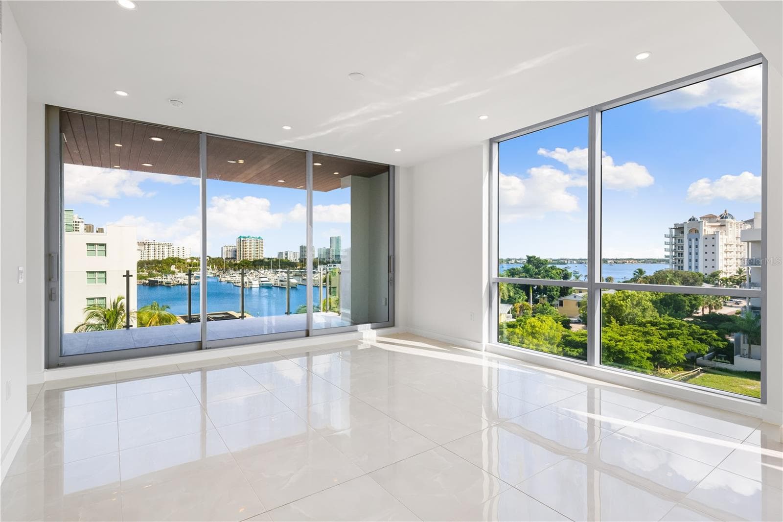 Condominium at 111 GOLDEN GATE #403, SARASOTA, photo 11 of 55