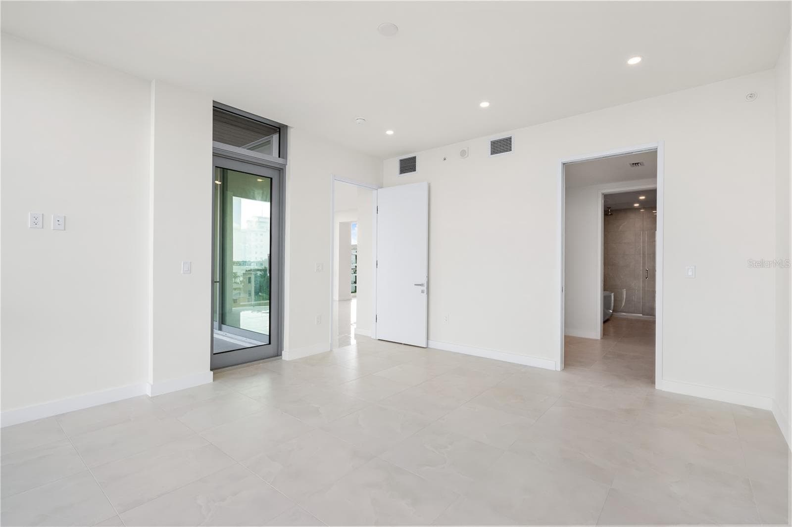 Condominium at 111 GOLDEN GATE #403, SARASOTA, photo 16 of 55