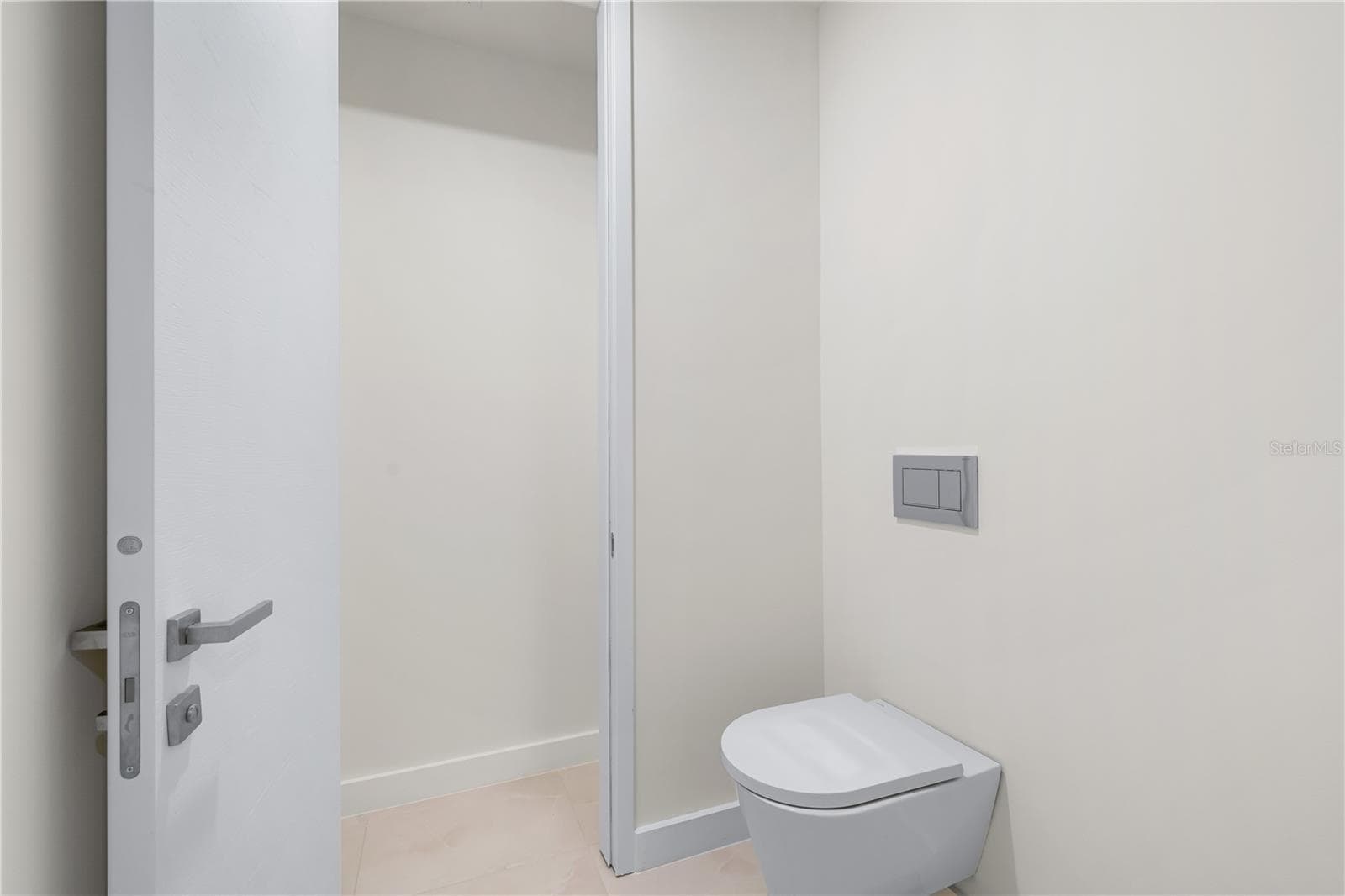 Condominium at 111 GOLDEN GATE #403, SARASOTA, photo 20 of 55