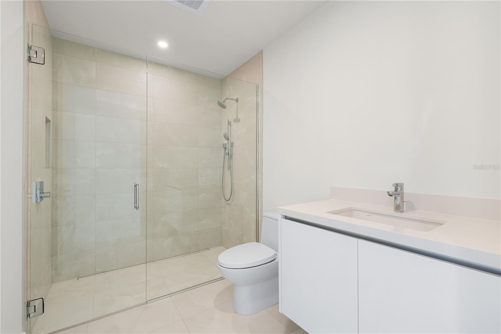 Condominium at 111 GOLDEN GATE #403, SARASOTA, photo 25 of 55