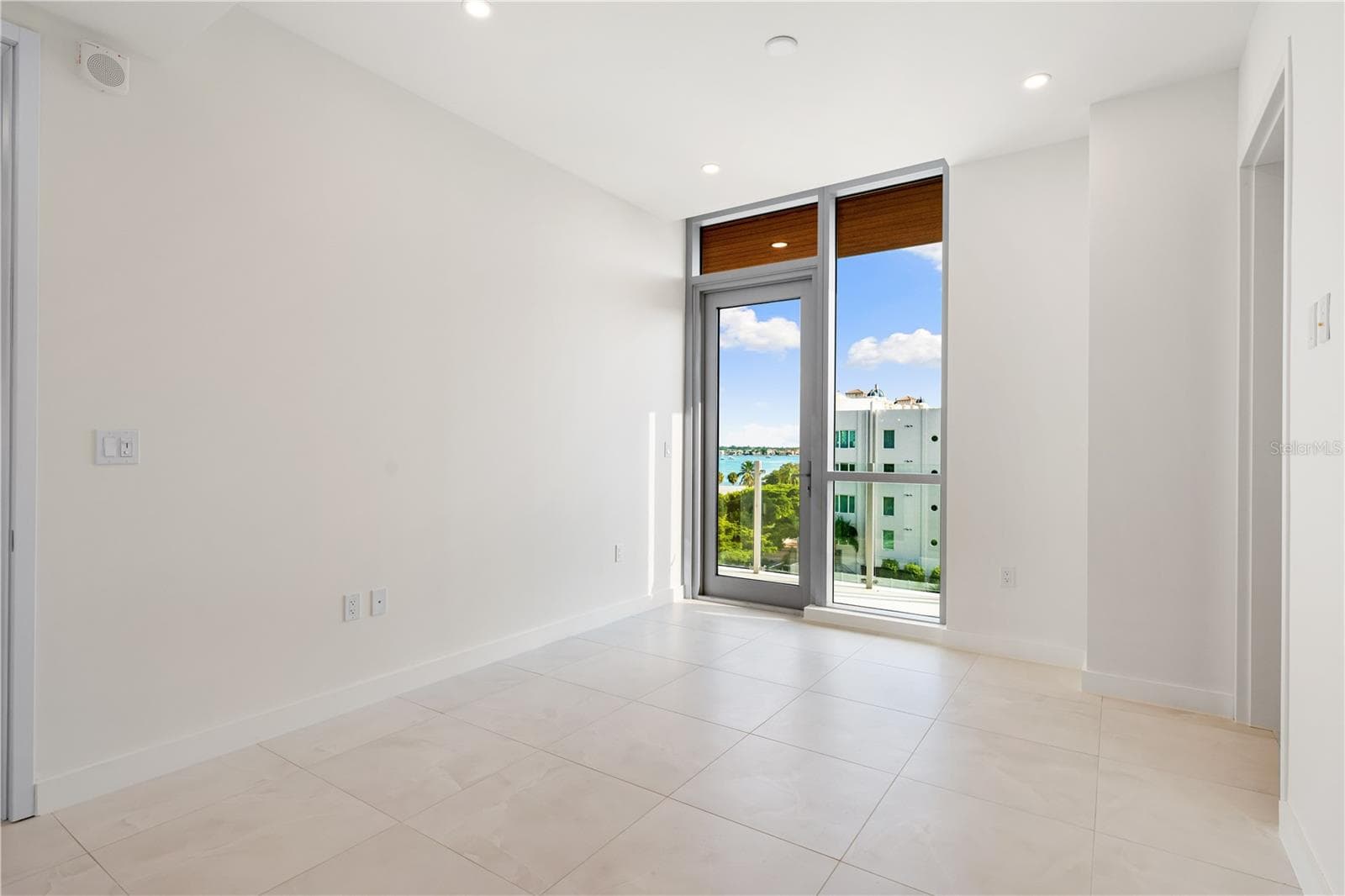 Condominium at 111 GOLDEN GATE #403, SARASOTA, photo 27 of 55
