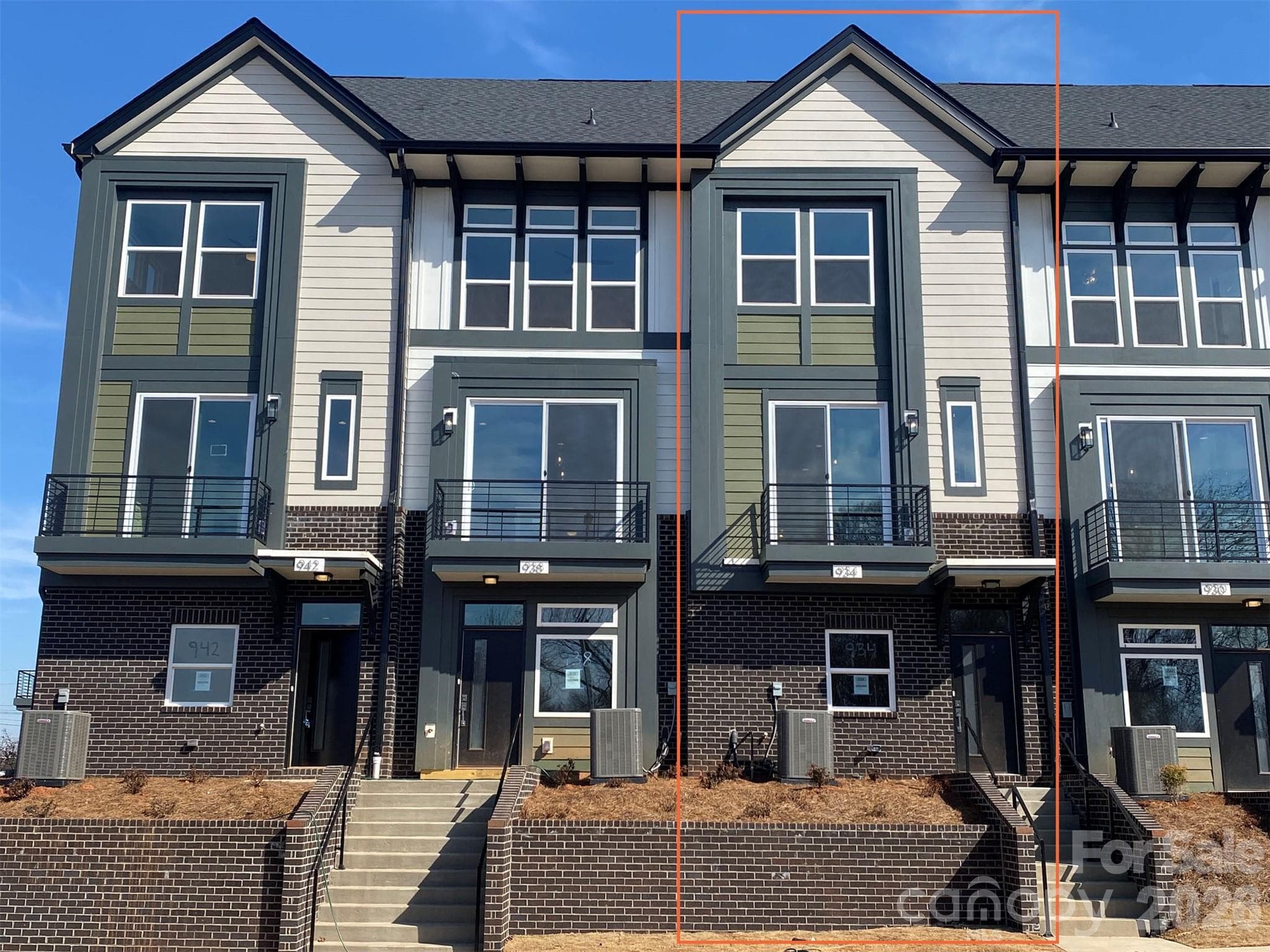 Townhouse at 934 Callahan Street, Charlotte, photo 3 of 21