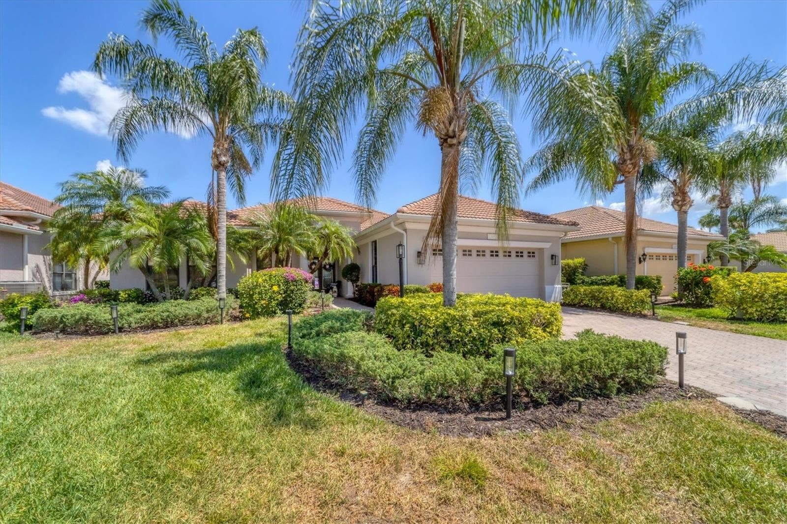 Single Family Residence at 13853 SIENA LOOP, LAKEWOOD RANCH, photo 3 of 68