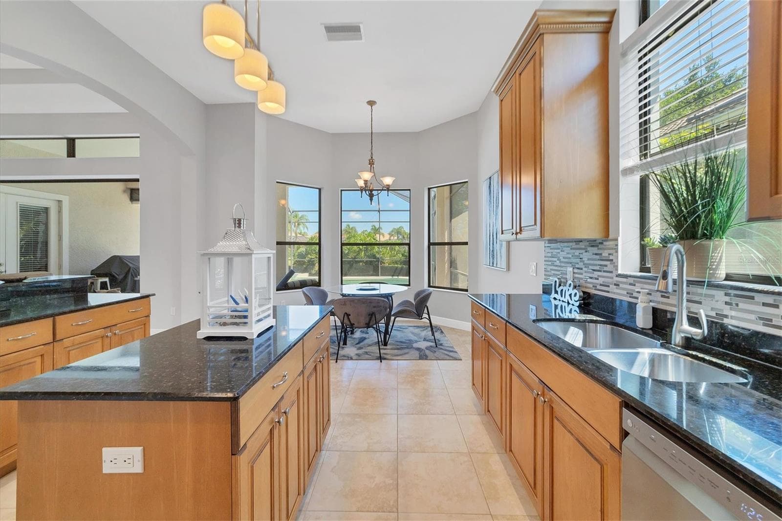 Single Family Residence at 13853 SIENA LOOP, LAKEWOOD RANCH, photo 15 of 68
