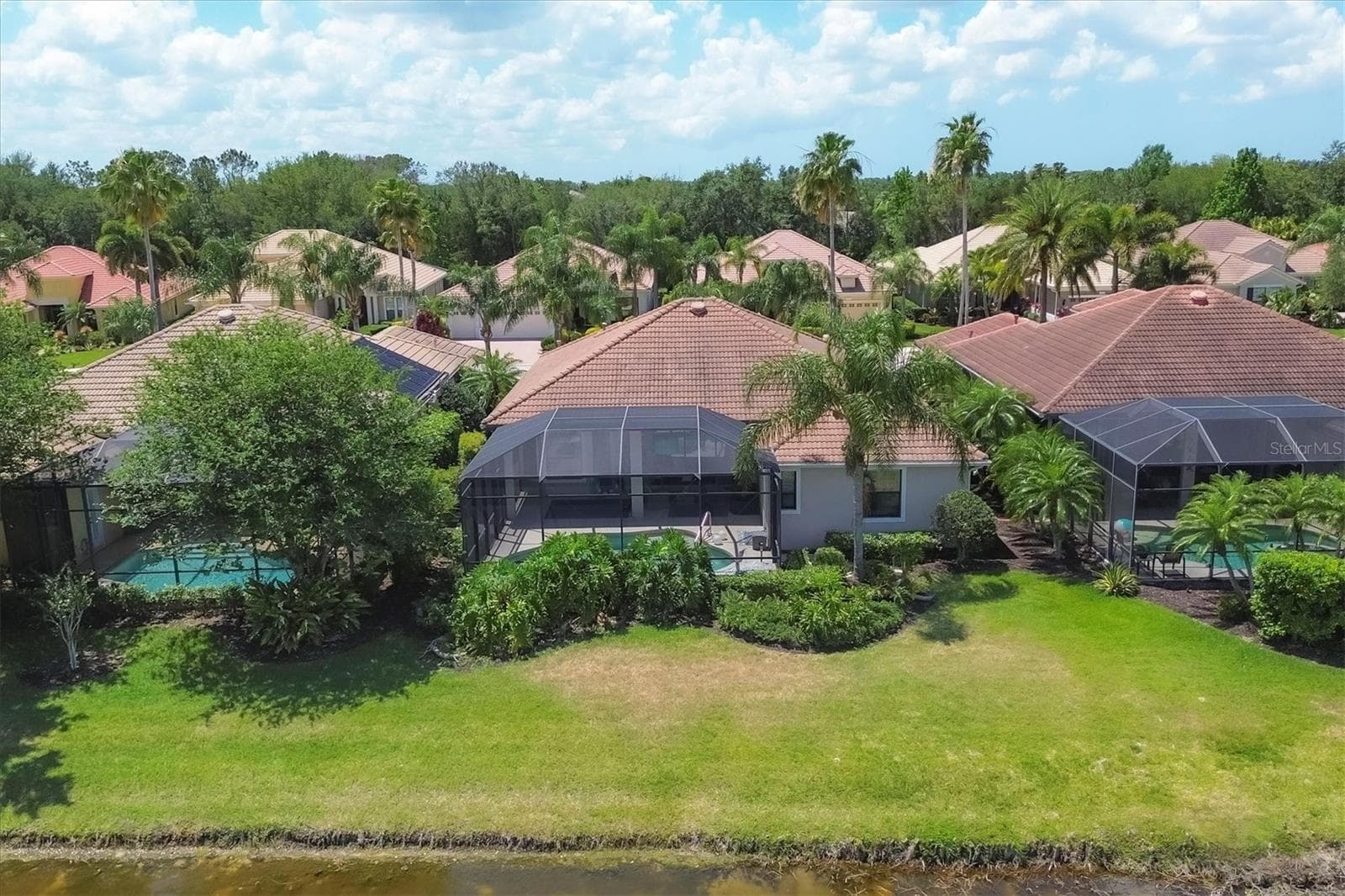 Single Family Residence at 13853 SIENA LOOP, LAKEWOOD RANCH, photo 36 of 68