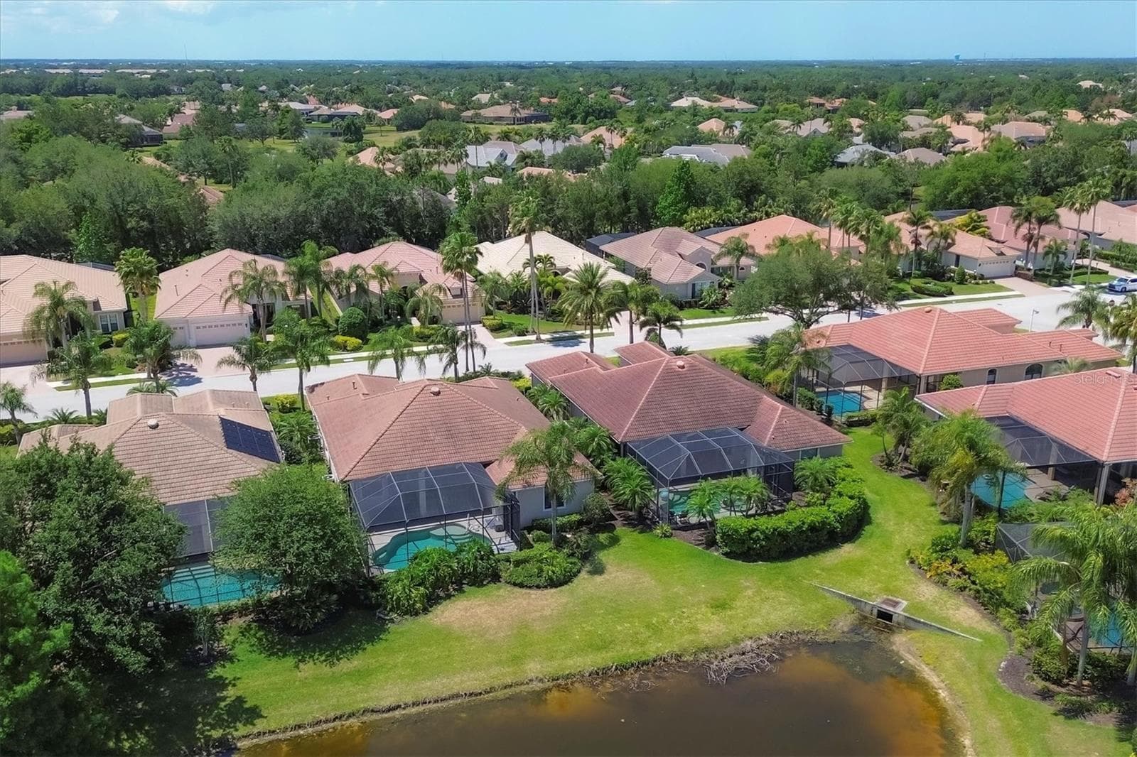 Single Family Residence at 13853 SIENA LOOP, LAKEWOOD RANCH, photo 37 of 68