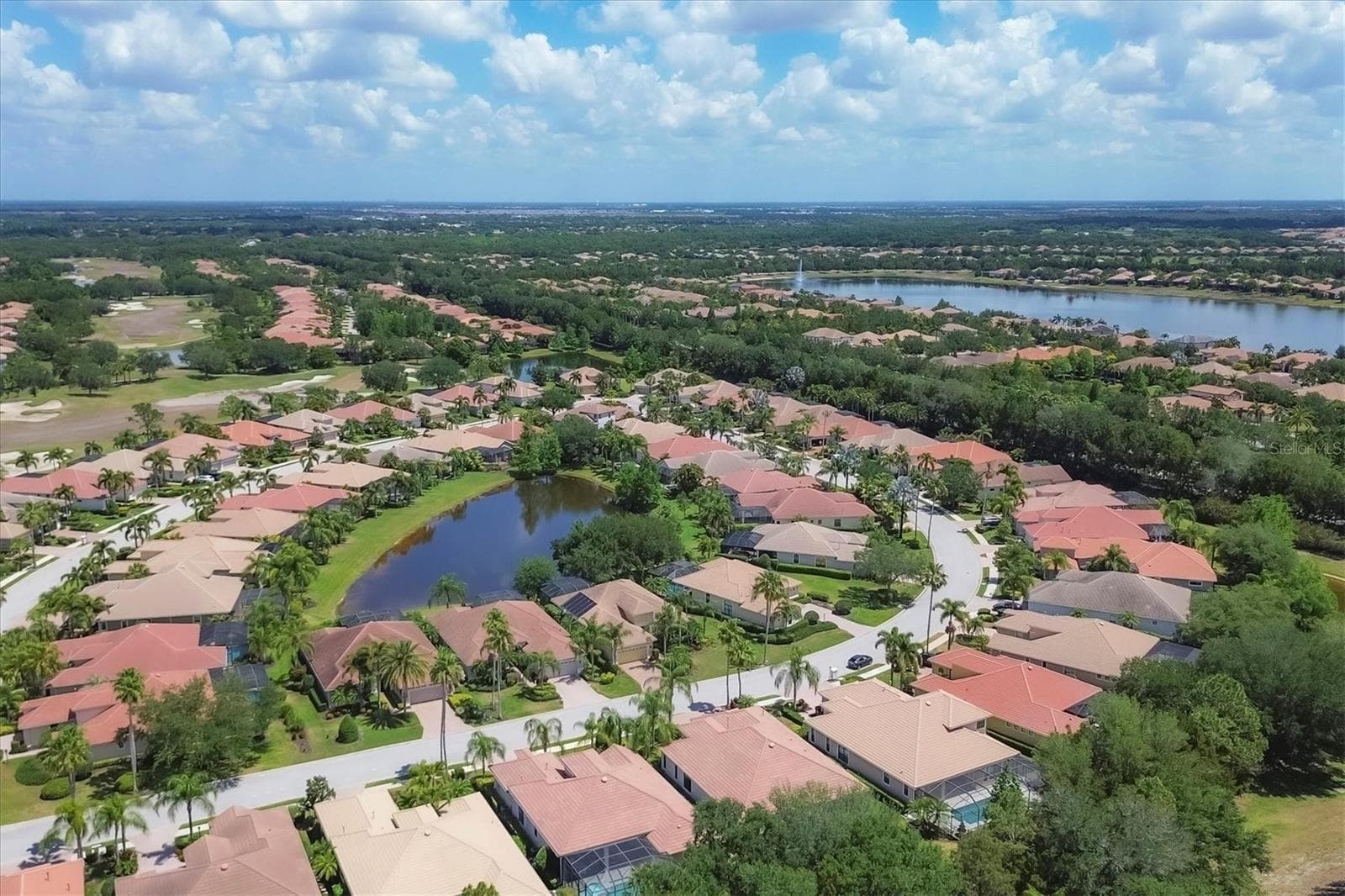 Single Family Residence at 13853 SIENA LOOP, LAKEWOOD RANCH, photo 39 of 68