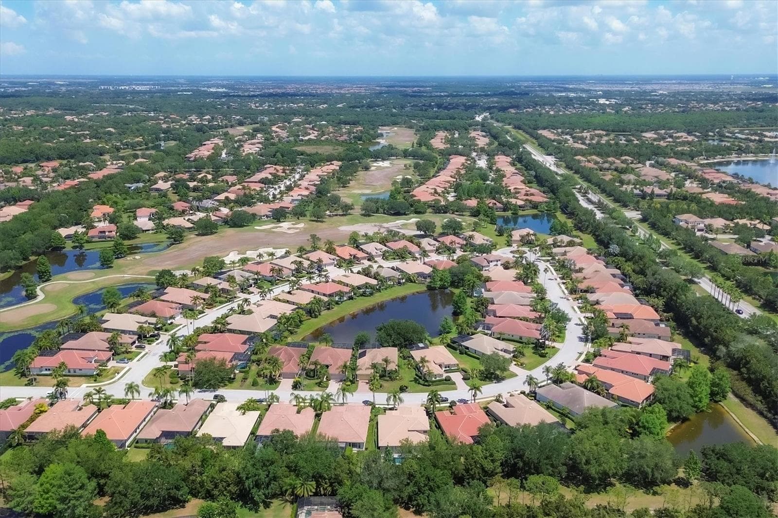 Single Family Residence at 13853 SIENA LOOP, LAKEWOOD RANCH, photo 40 of 68