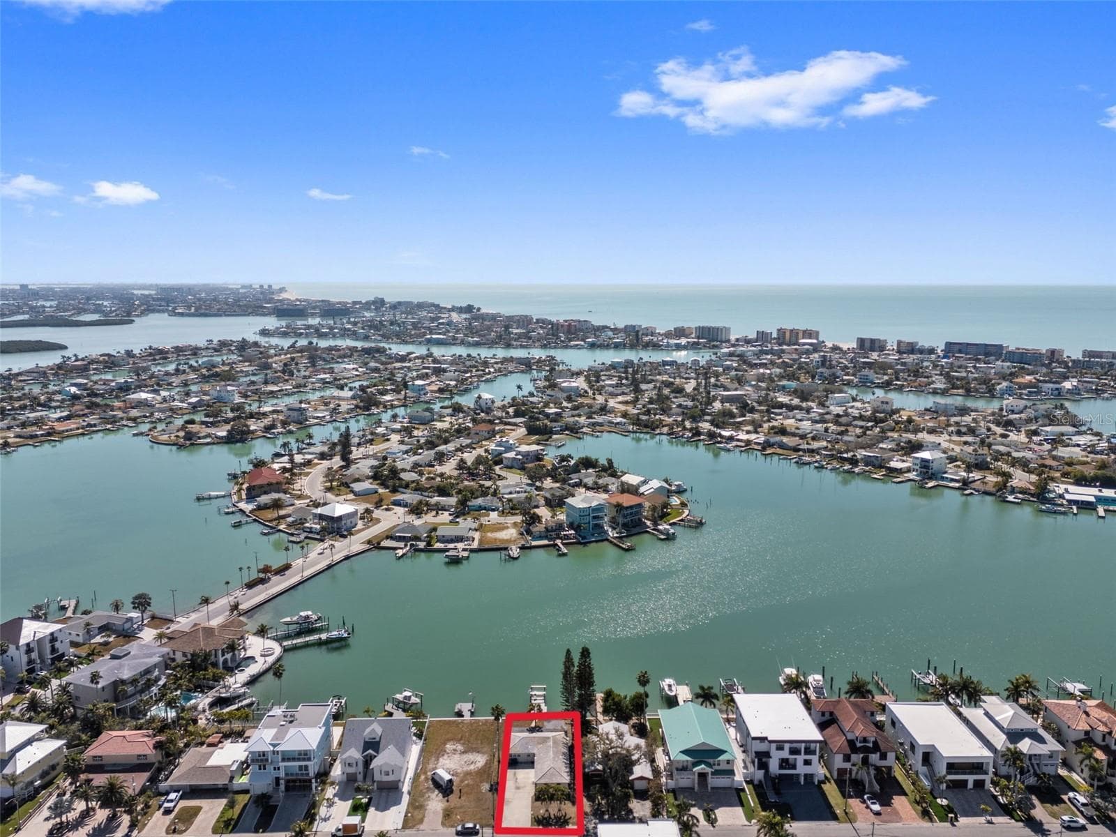 837 BAY POINT DR