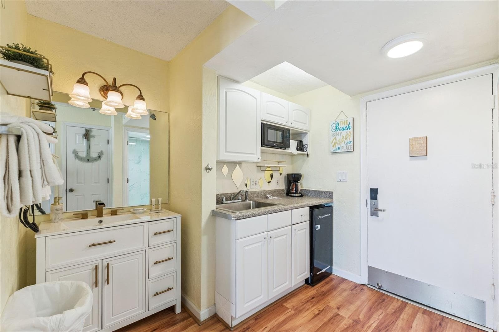 Condominium at 313 S ATLANTIC AVE #2090, DAYTONA BEACH, photo 6 of 25