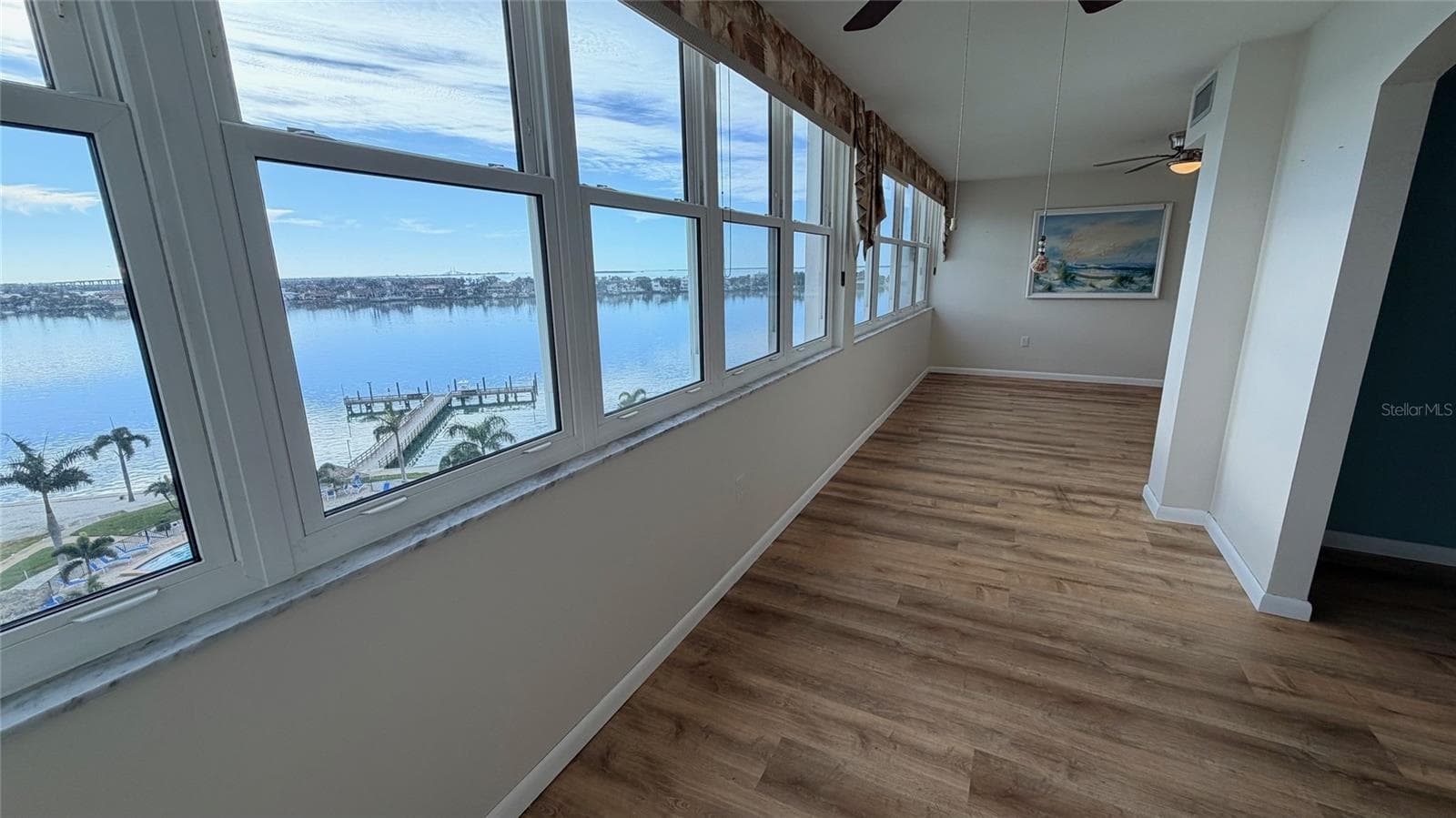 Condominium at 5130 BRITTANY DR S #807, ST PETERSBURG, photo 5 of 32