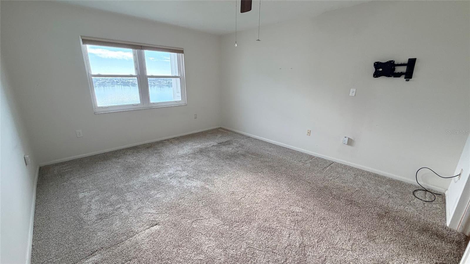 Condominium at 5130 BRITTANY DR S #807, ST PETERSBURG, photo 13 of 32