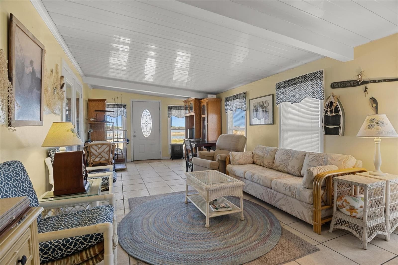 Florida Room - 6825 S LAKE HENRY DR NE, WINTER HAVEN