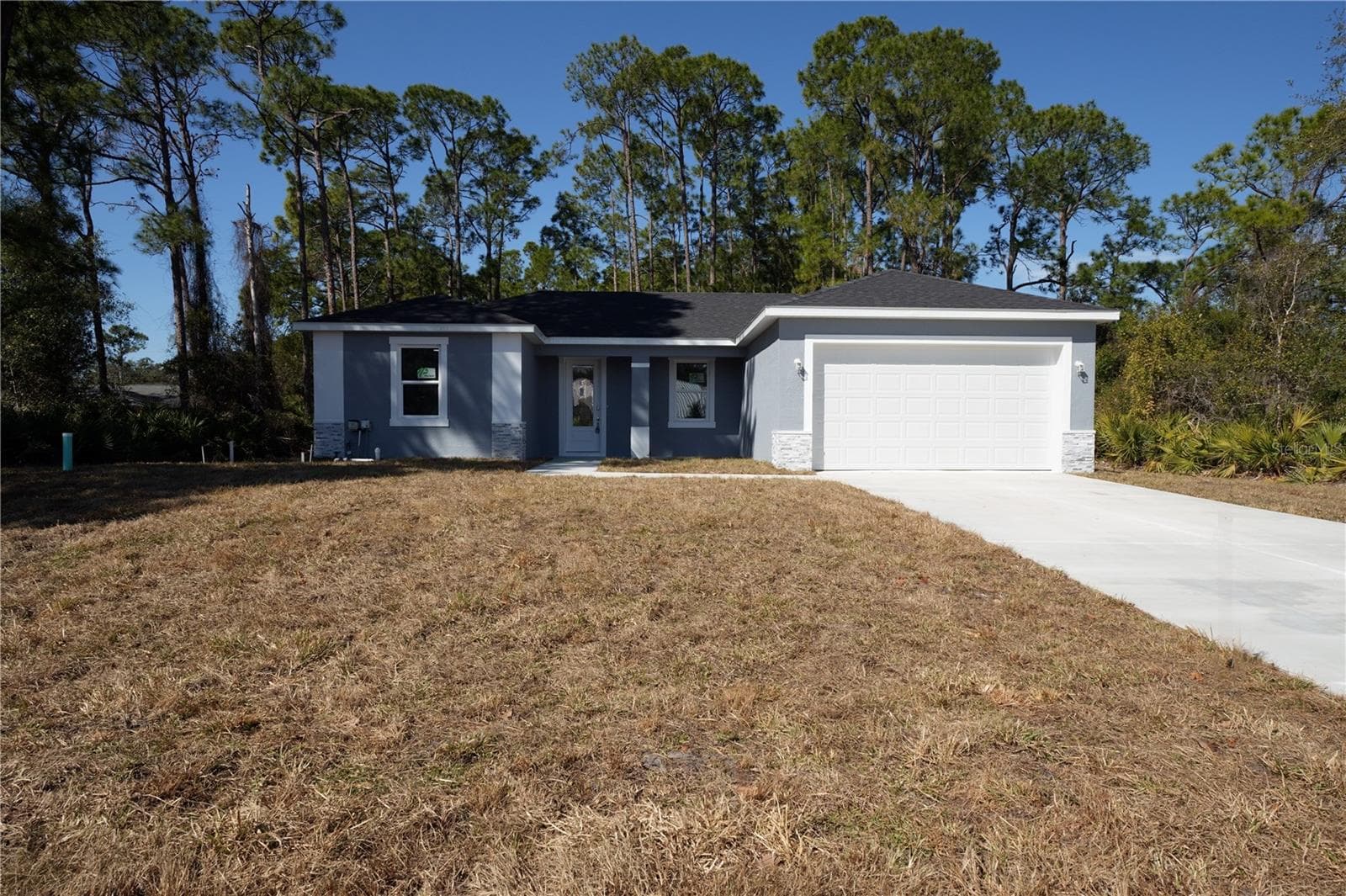 Single Family Residence at 1013 ASTON-MARTIN DR, SEBRING, photo 4 of 32