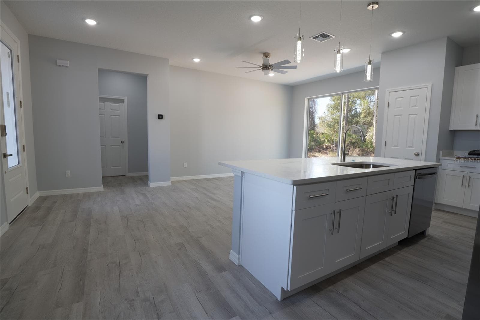 Single Family Residence at 1013 ASTON-MARTIN DR, SEBRING, photo 11 of 32