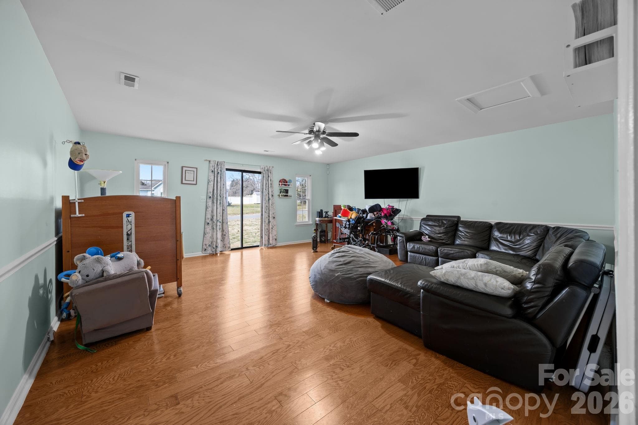 Single Family Residence at 5400 Barnview Court, Charlotte, photo 5 of 23
