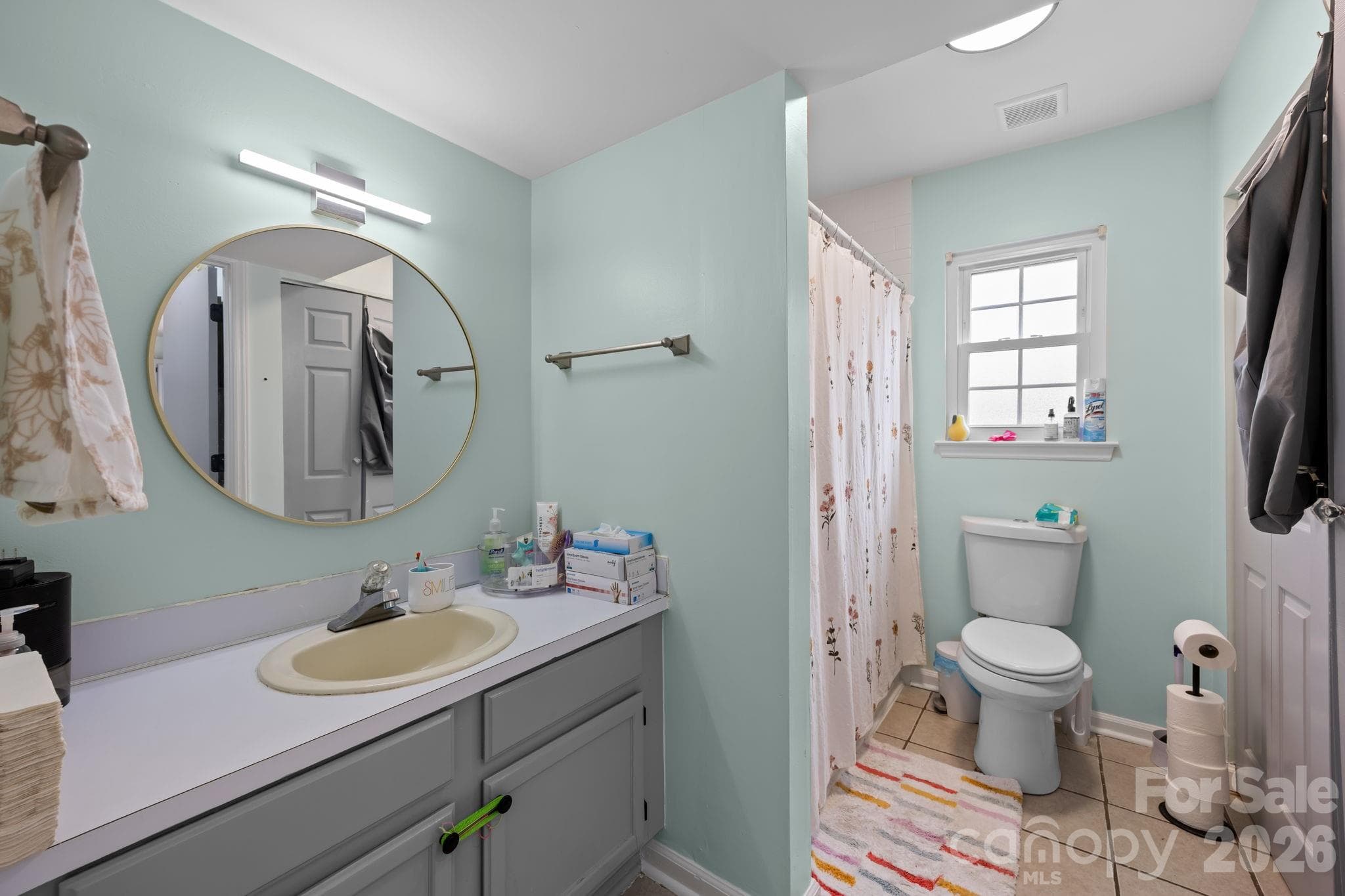 Single Family Residence at 5400 Barnview Court, Charlotte, photo 9 of 23