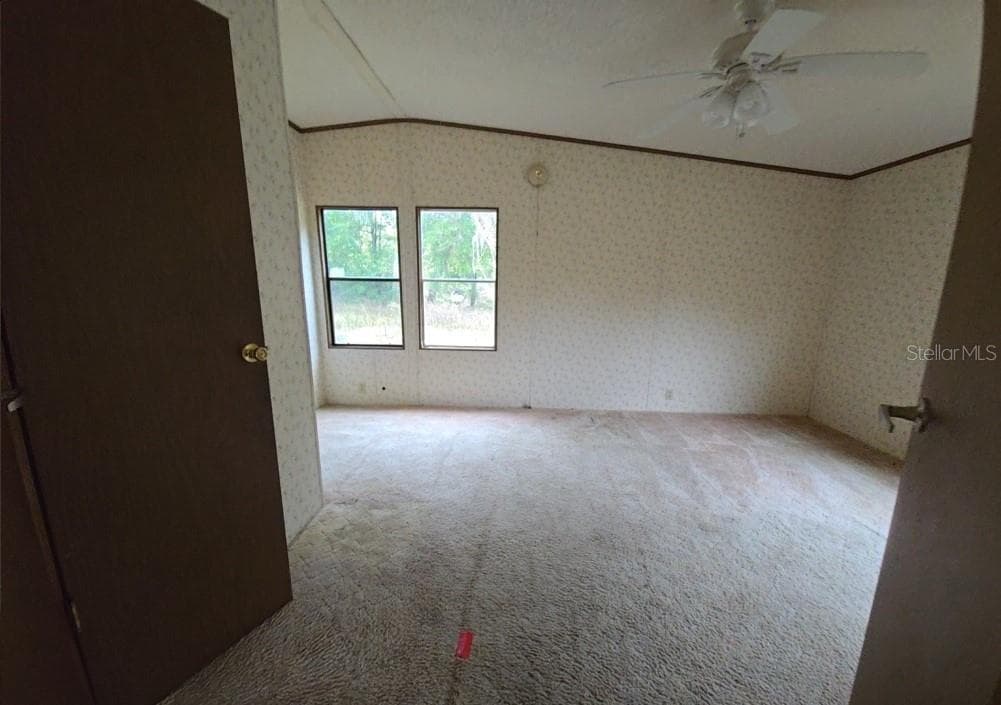 Manufactured Home at 12906 NW 38TH AVE, REDDICK, photo 3 of 19