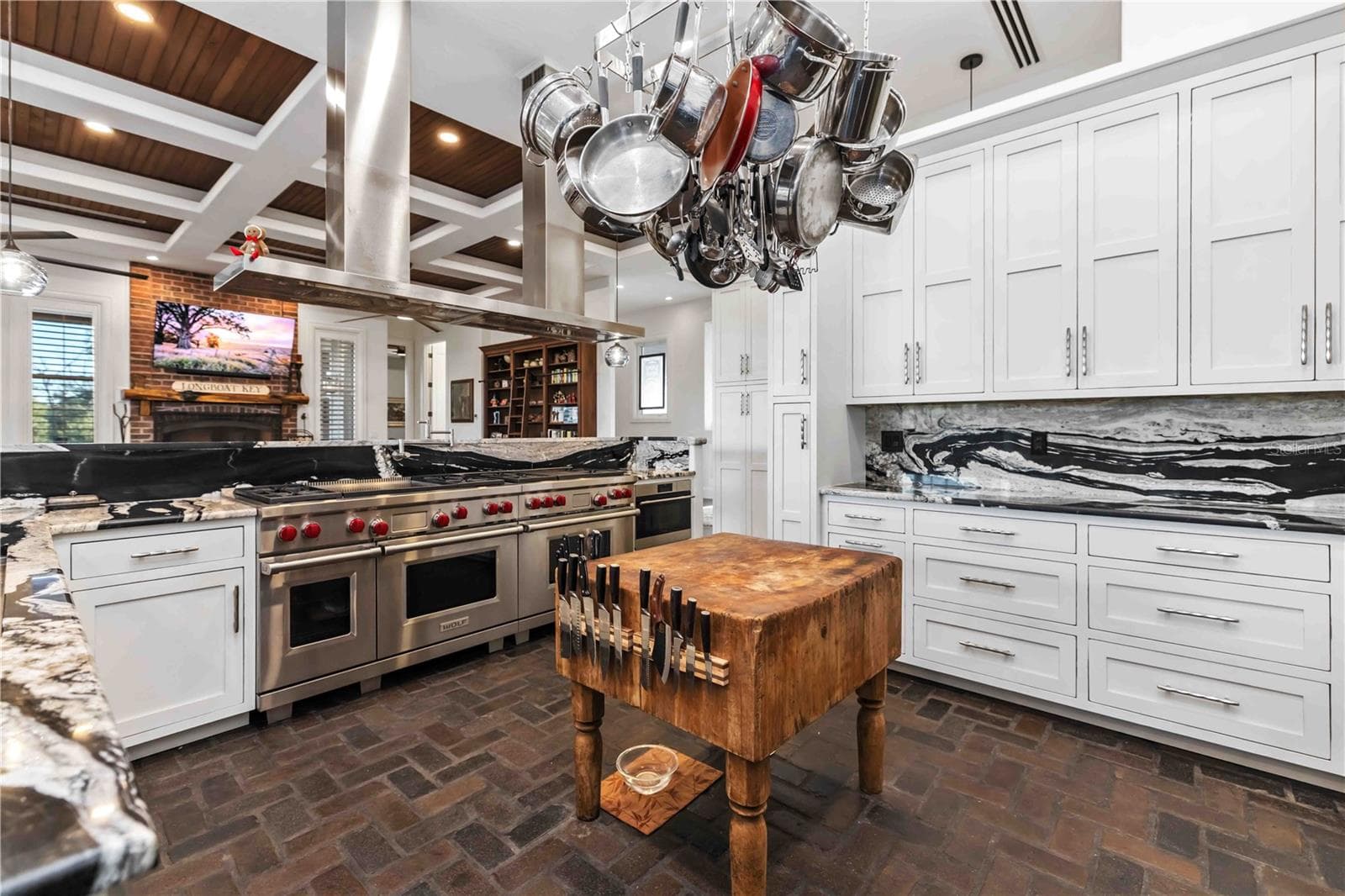 Single Family Residence at 6680 GULF OF MEXICO DR, LONGBOAT KEY, photo 21 of 100