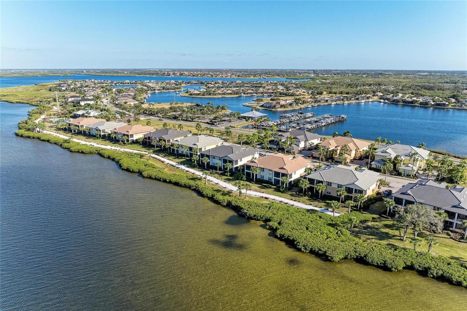 Condominium at 1246 RIVERSCAPE ST, BRADENTON, photo 3 of 77