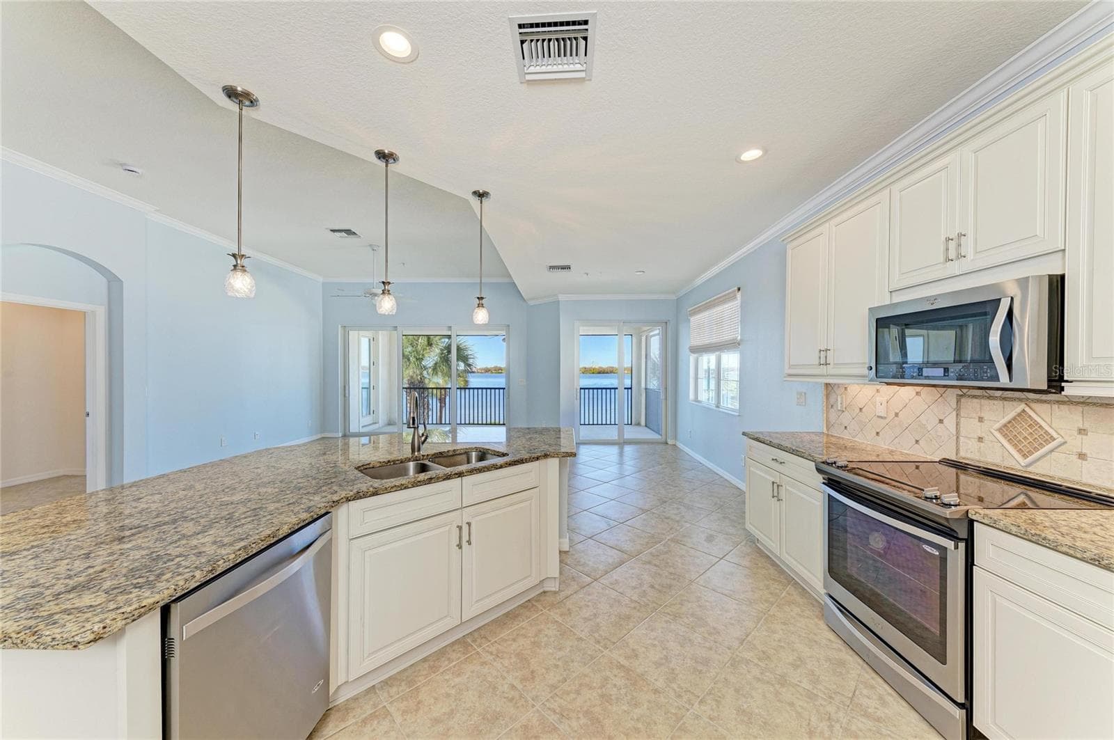 Condominium at 1246 RIVERSCAPE ST, BRADENTON, photo 24 of 77