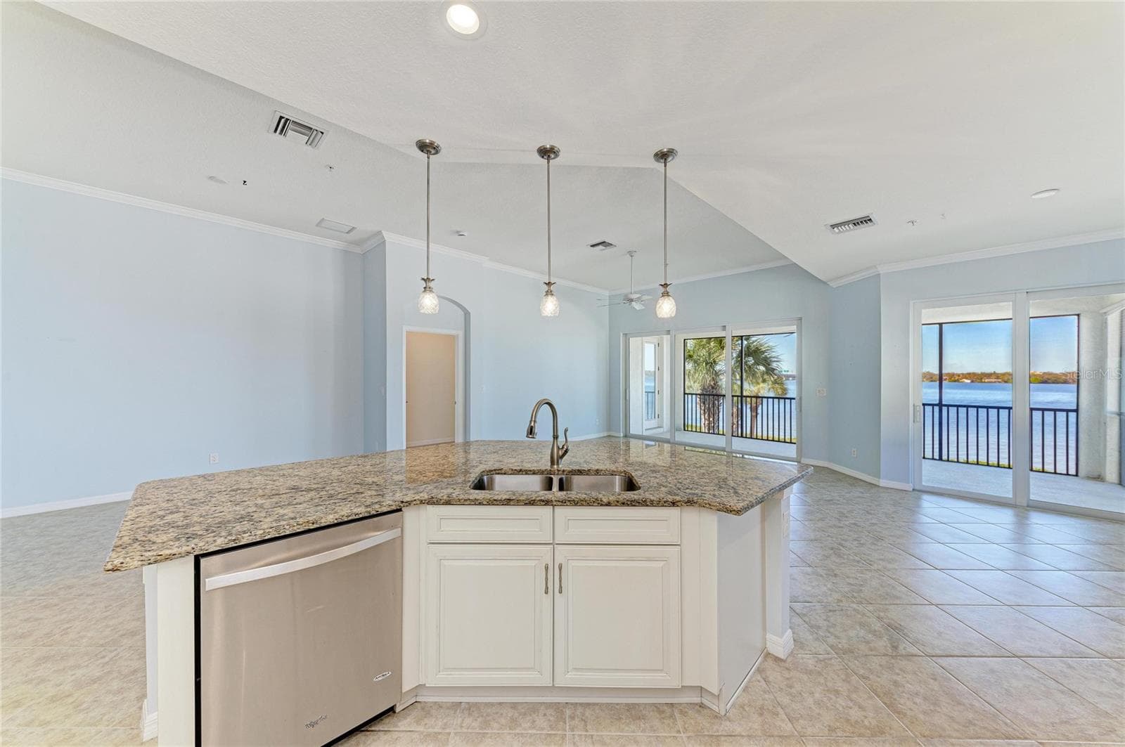 Condominium at 1246 RIVERSCAPE ST, BRADENTON, photo 25 of 77
