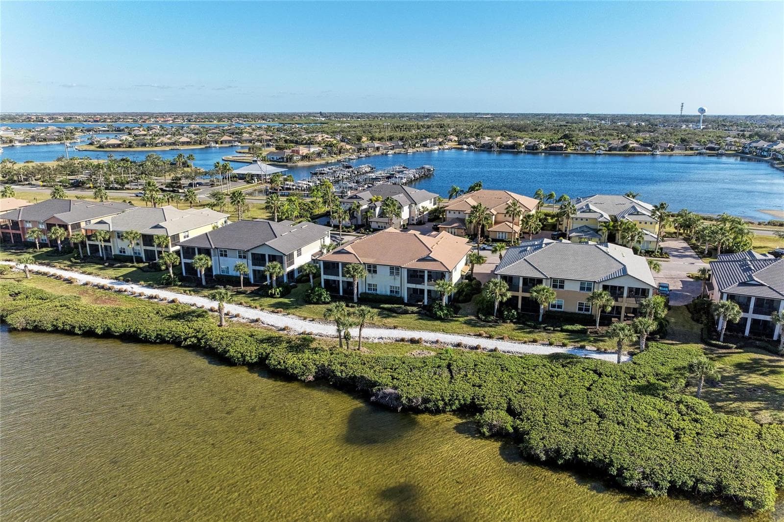 Condominium at 1246 RIVERSCAPE ST, BRADENTON, photo 58 of 77