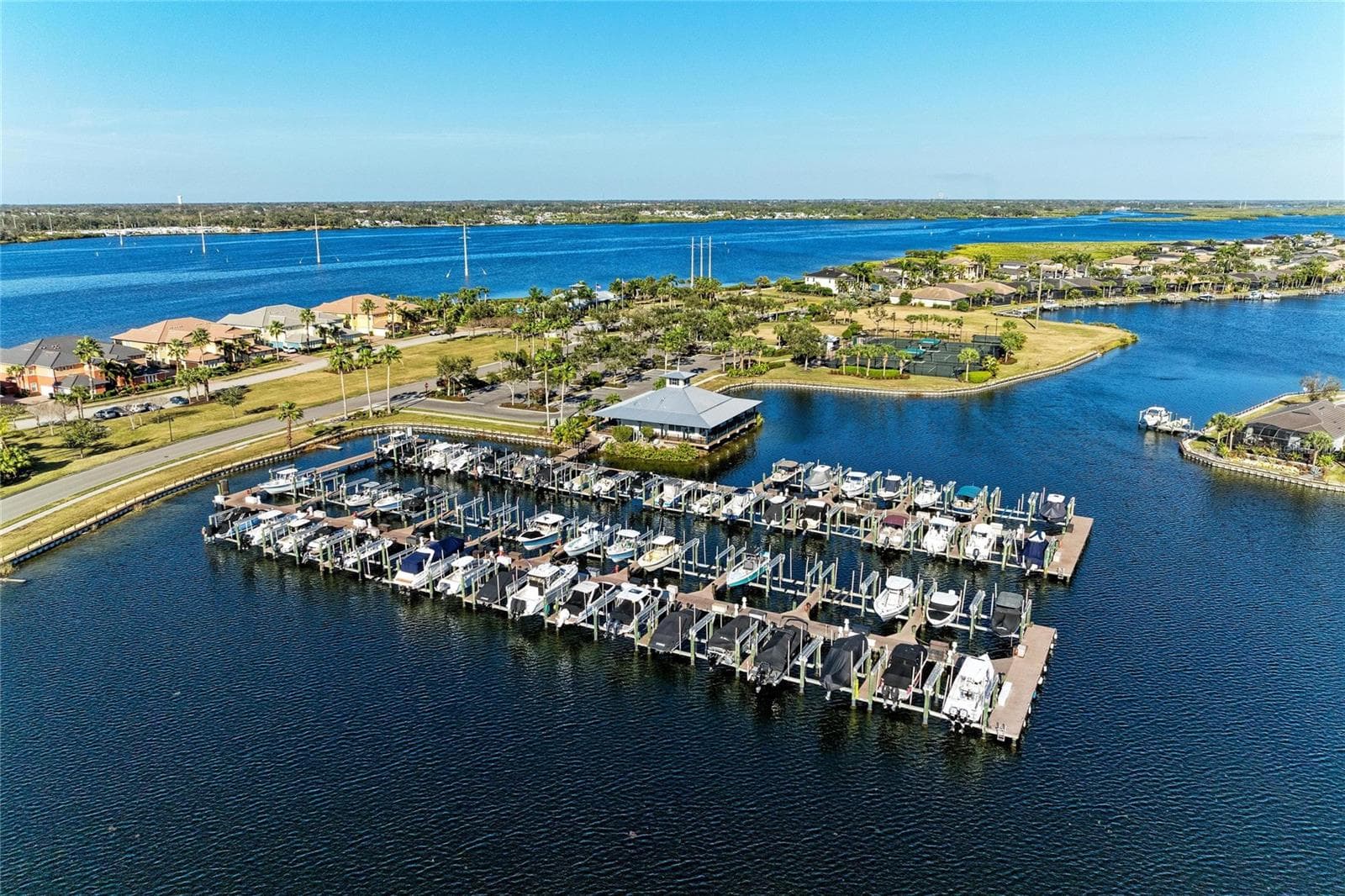 Condominium at 1246 RIVERSCAPE ST, BRADENTON, photo 66 of 77