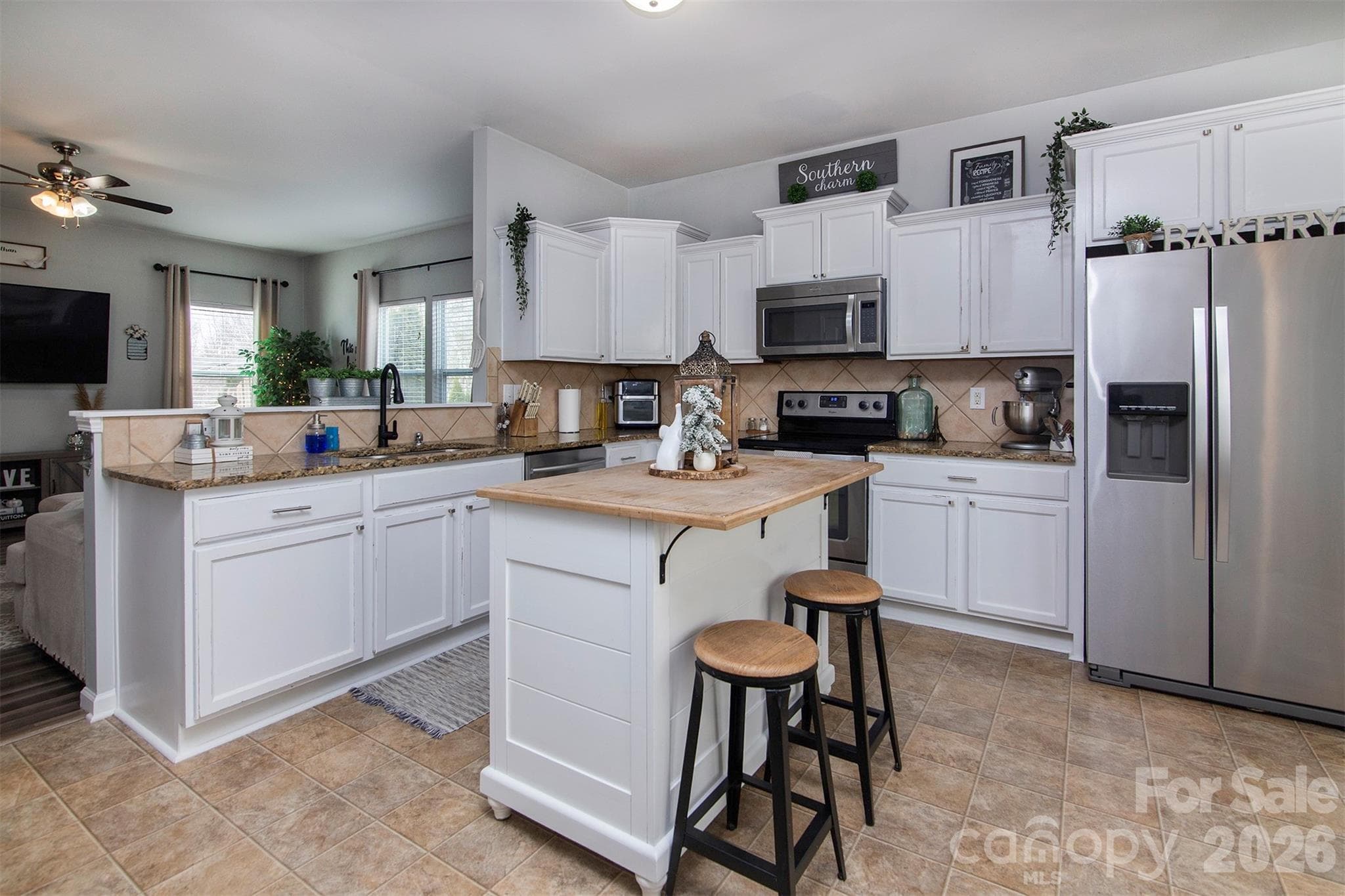 Kitchen - 12848 Clydesdale Drive, Midland