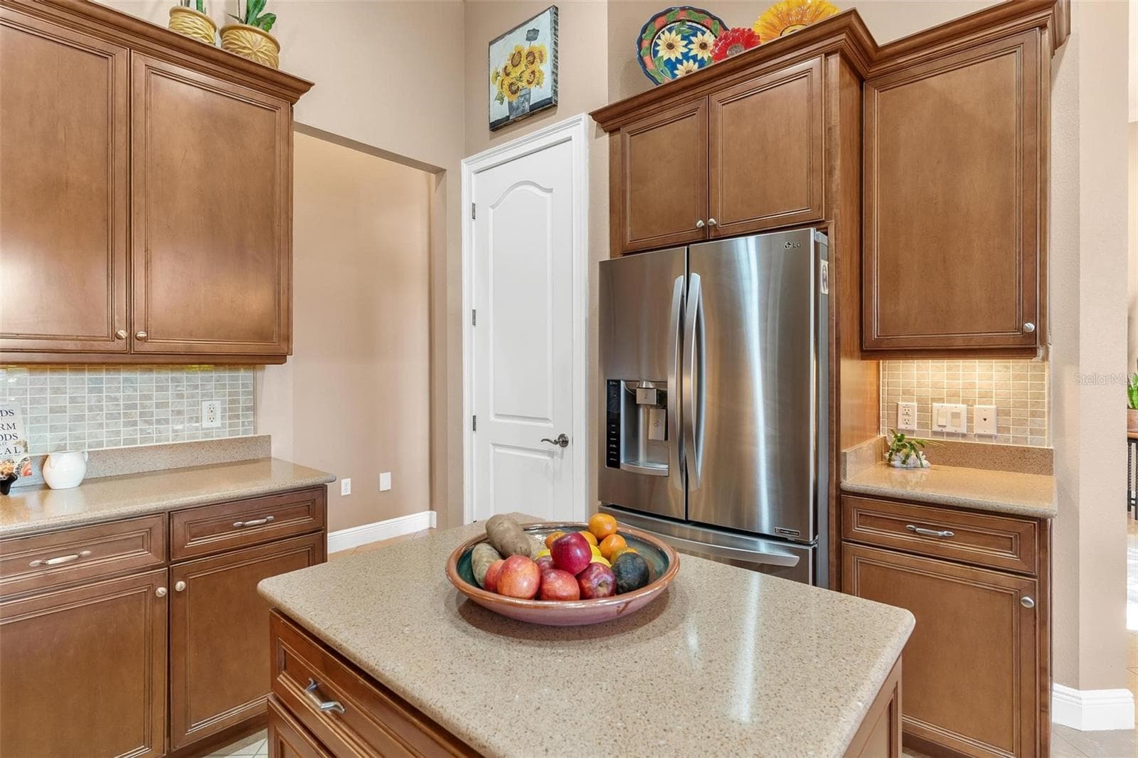 Kitchen Island for additional Prep Space... - 26309 SAN GABRIEL, HOWEY IN THE HILLS