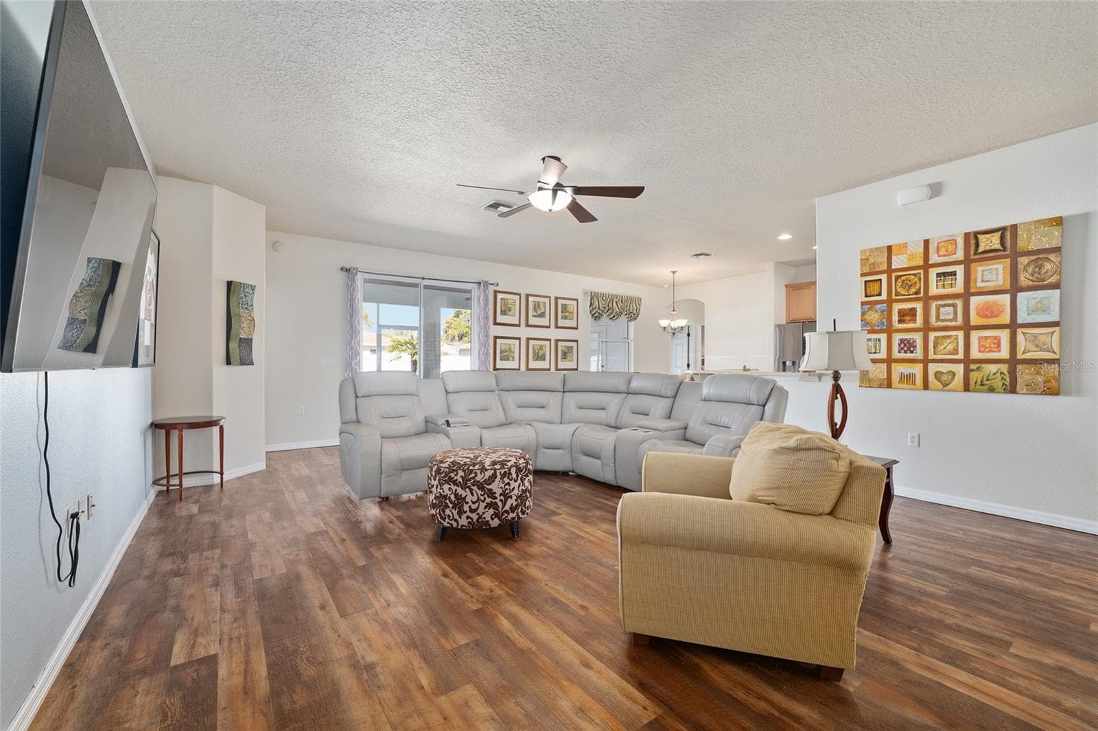 Single Family Residence at 3101 NE 24 PL, OCALA, photo 6 of 47