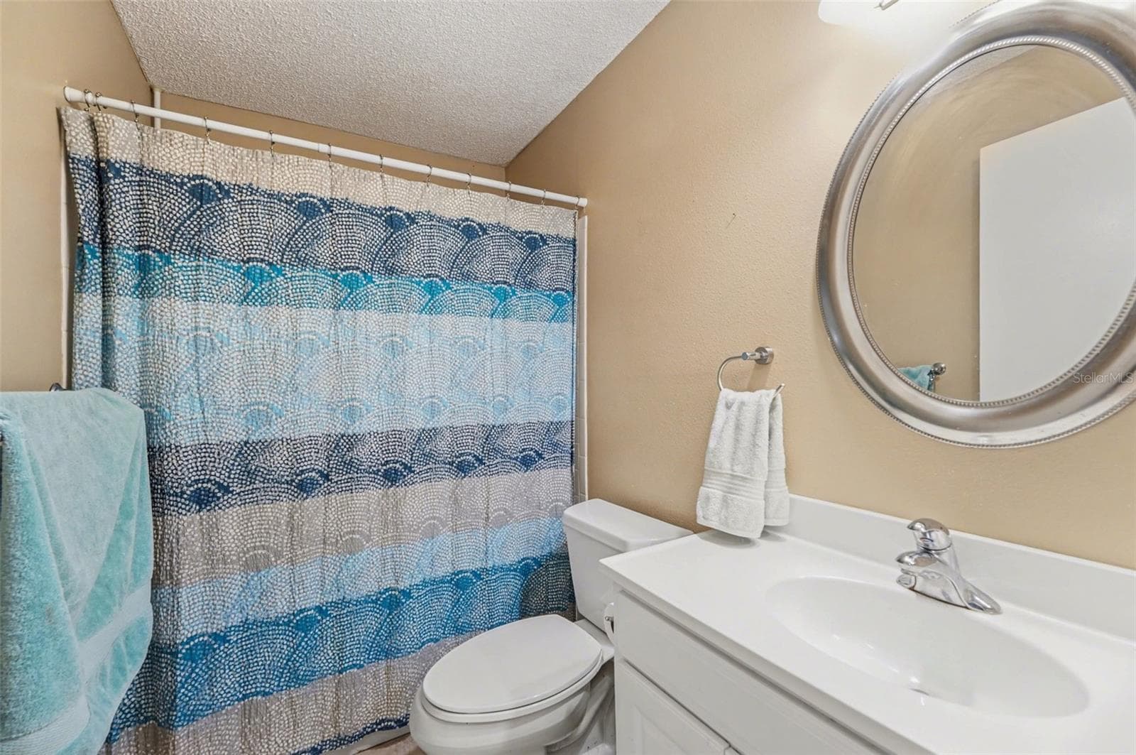 Secondary Bathroom - 4800 LAKE VILLA DR, CLEARWATER