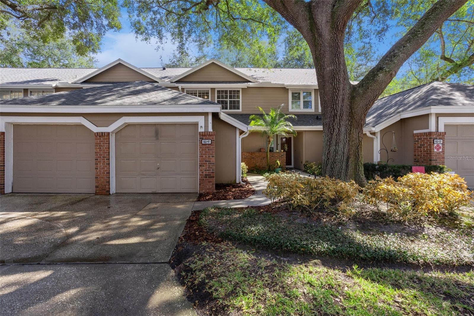 683 POST OAK CIR #117