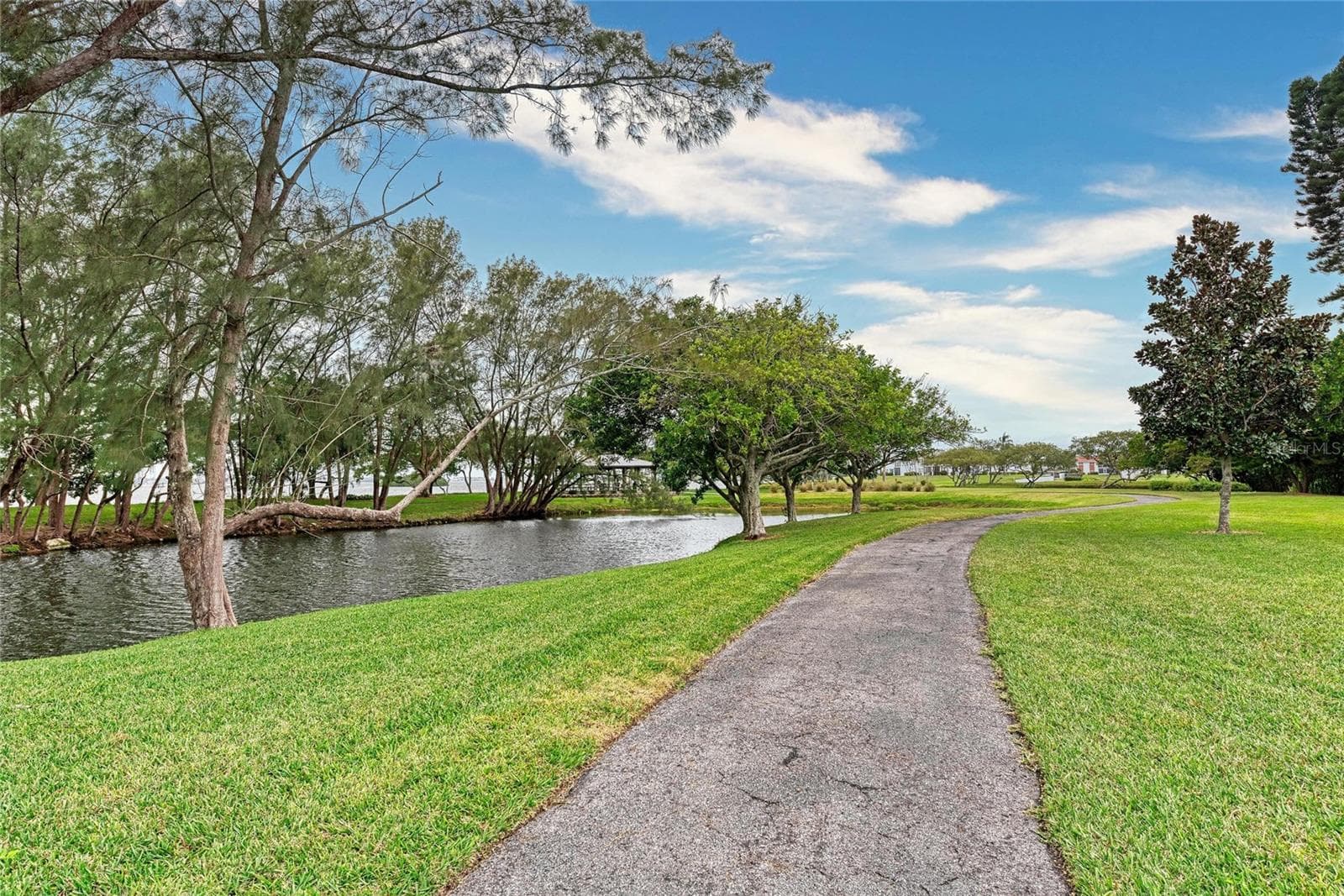 Scenic Walking patsh - 9417 KINGSTON DR #9417, BRADENTON
