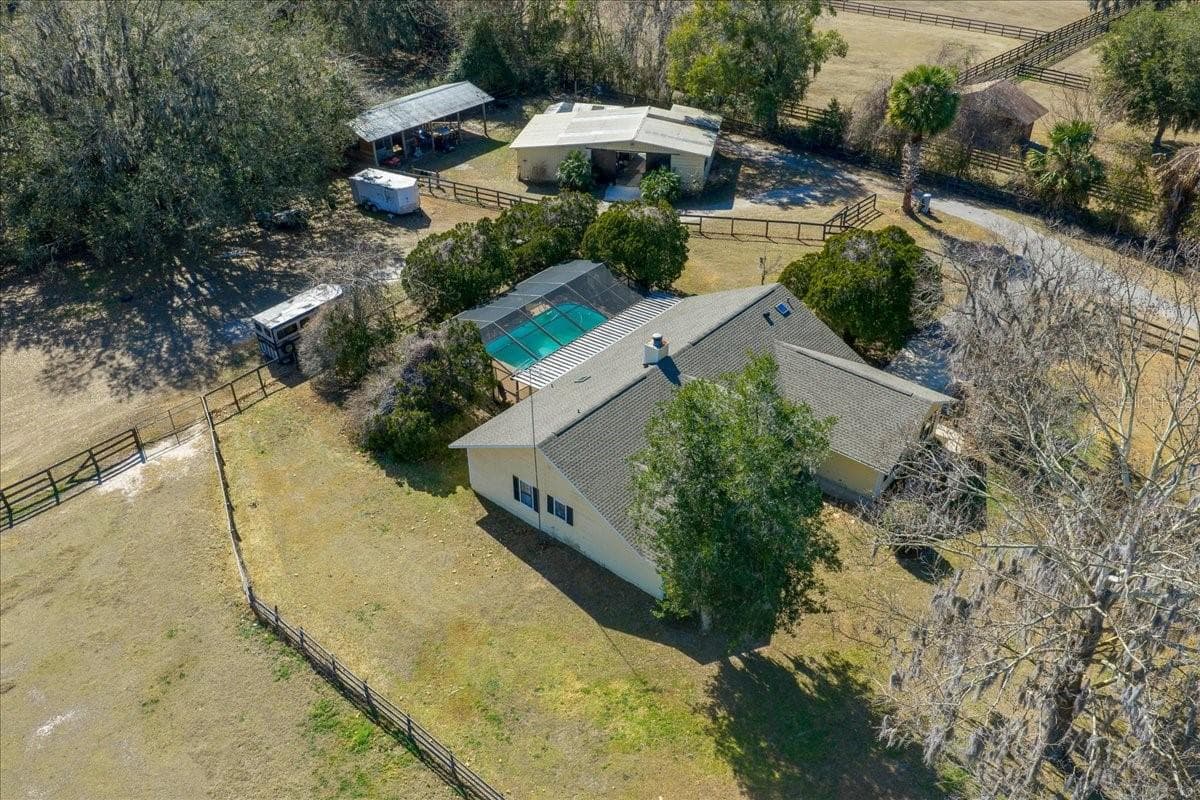 Pool Home, Barn, Outbuildings - 750 SW 91ST PL, OCALA