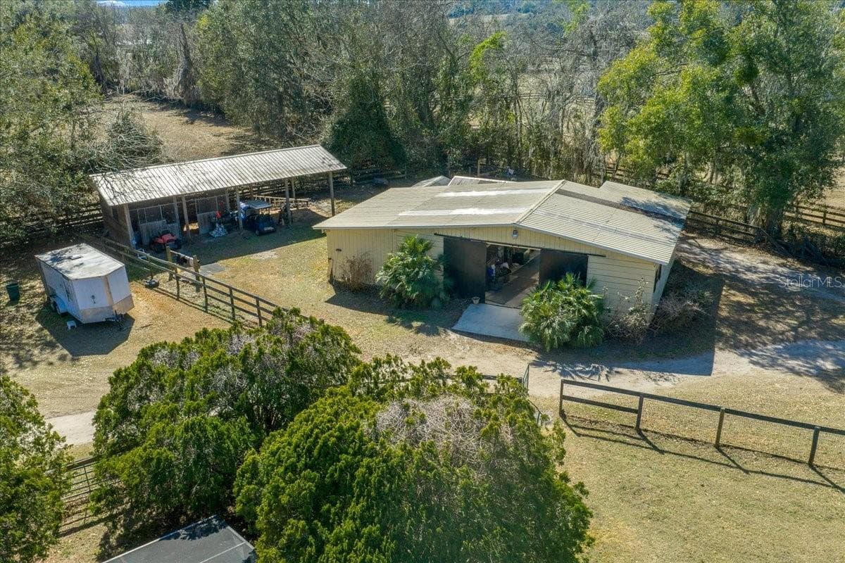Barn & Outbuildings - 750 SW 91ST PL, OCALA