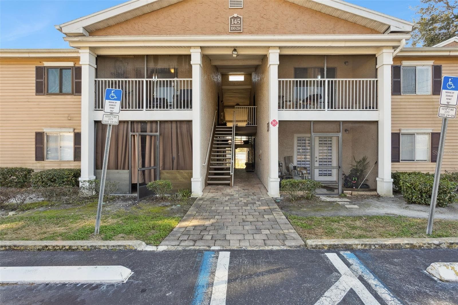 145 N PEARL LAKE CSWY #208