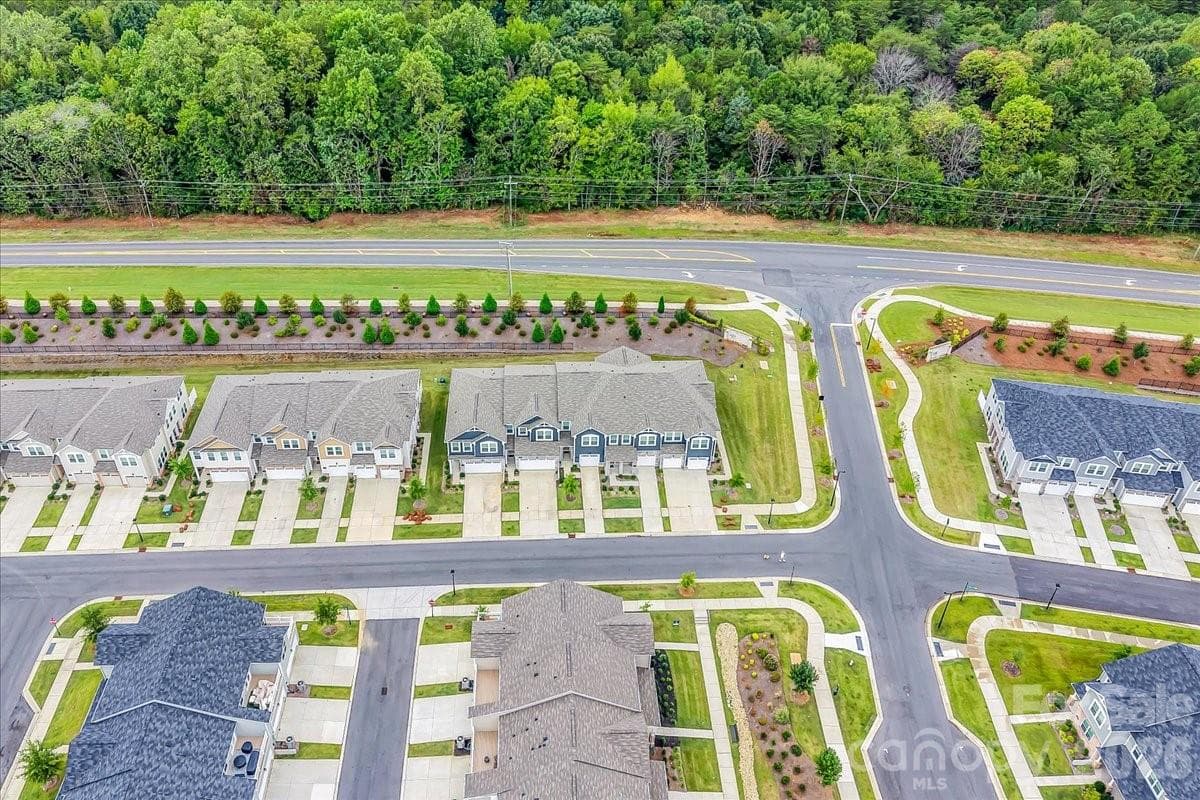 Townhouse at 11310 Bartrams Way, Charlotte, photo 34 of 37
