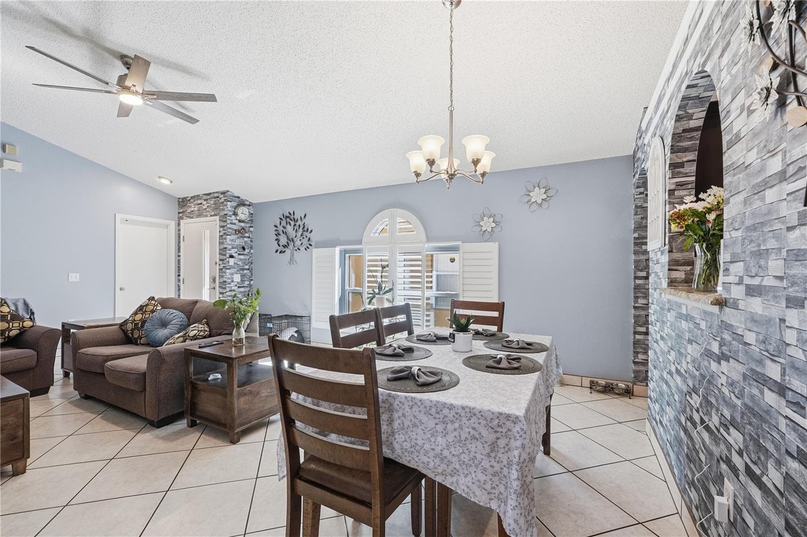 Single Family Residence at 139 PLACID WOODS CT, SANFORD, photo 16 of 32