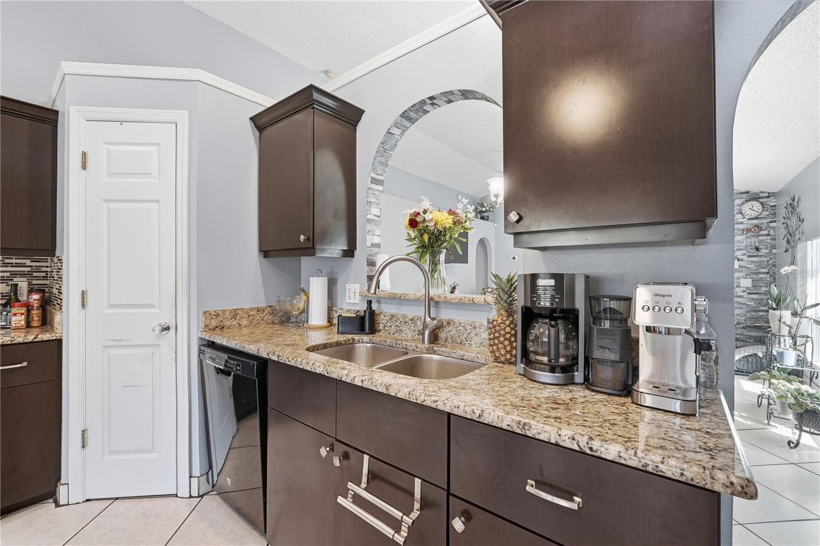 Granite, modern kitchen cabnets - 139 PLACID WOODS CT, SANFORD