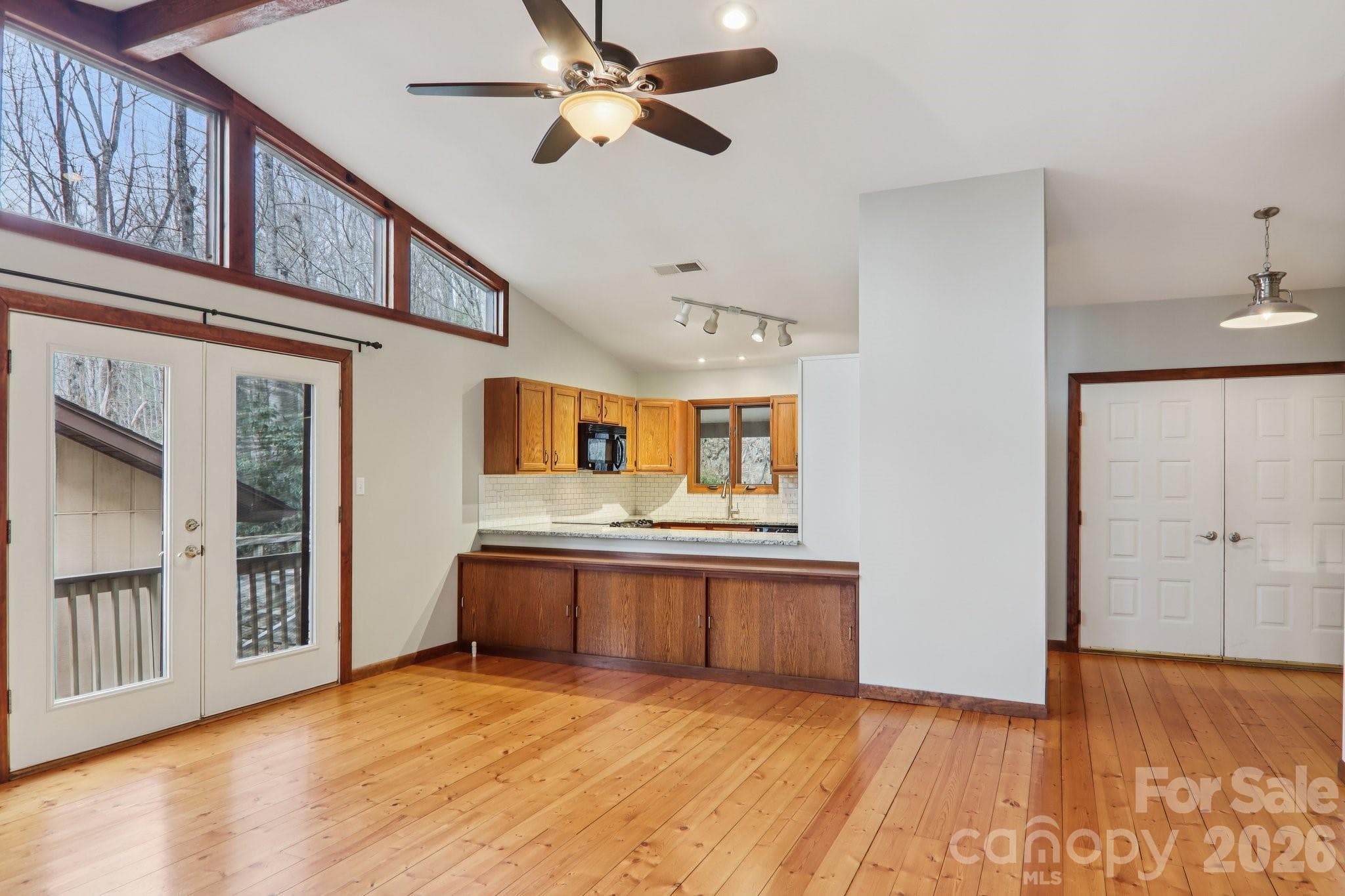 Single Family Residence at 71 N Setsi Lane, Brevard, photo 10 of 38