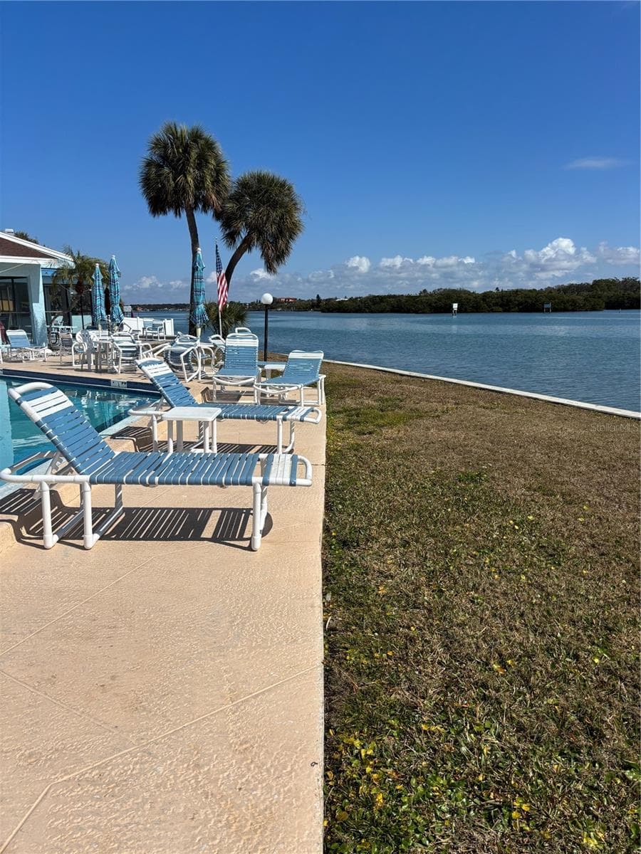 Beautiful view of the intracoastal waterway - 1 WINDRUSH BLVD #24, INDIAN ROCKS BEACH