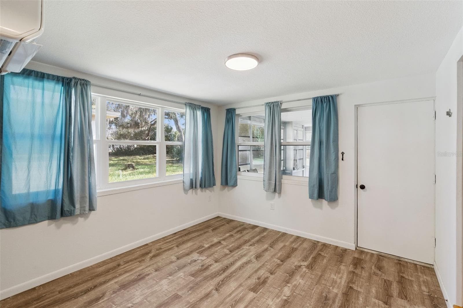 Single Family Residence at 822 POINSETTIA DR, EUSTIS, photo 15 of 23