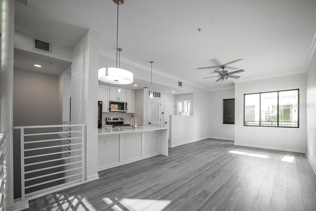Condominium at 460 E JACKSON ST #2, ORLANDO, photo 12 of 37