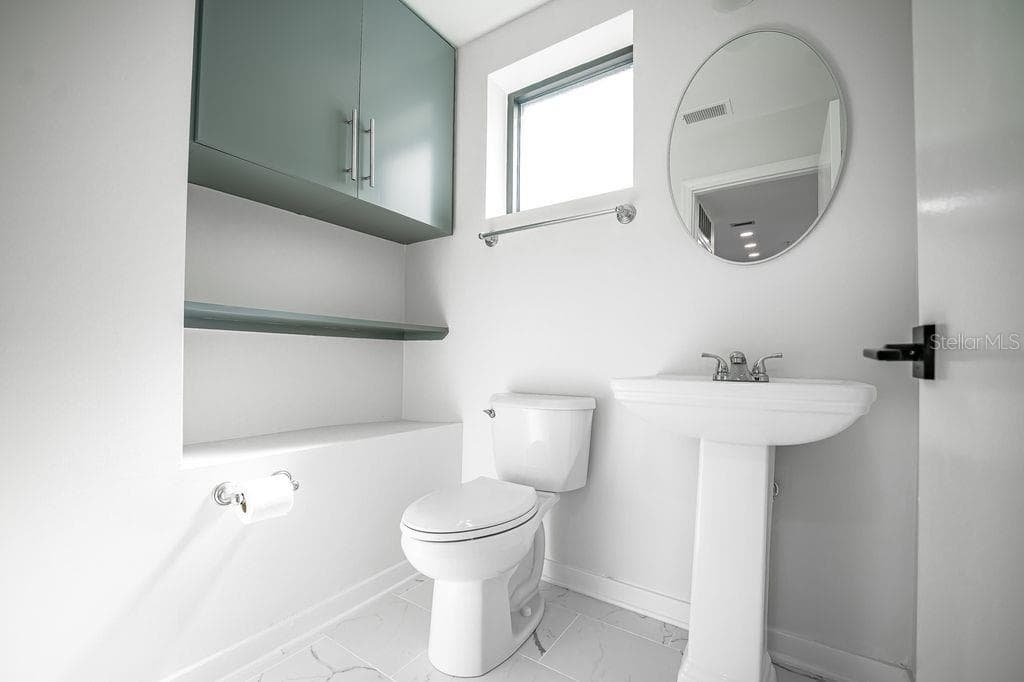 Condominium at 460 E JACKSON ST #2, ORLANDO, photo 15 of 37