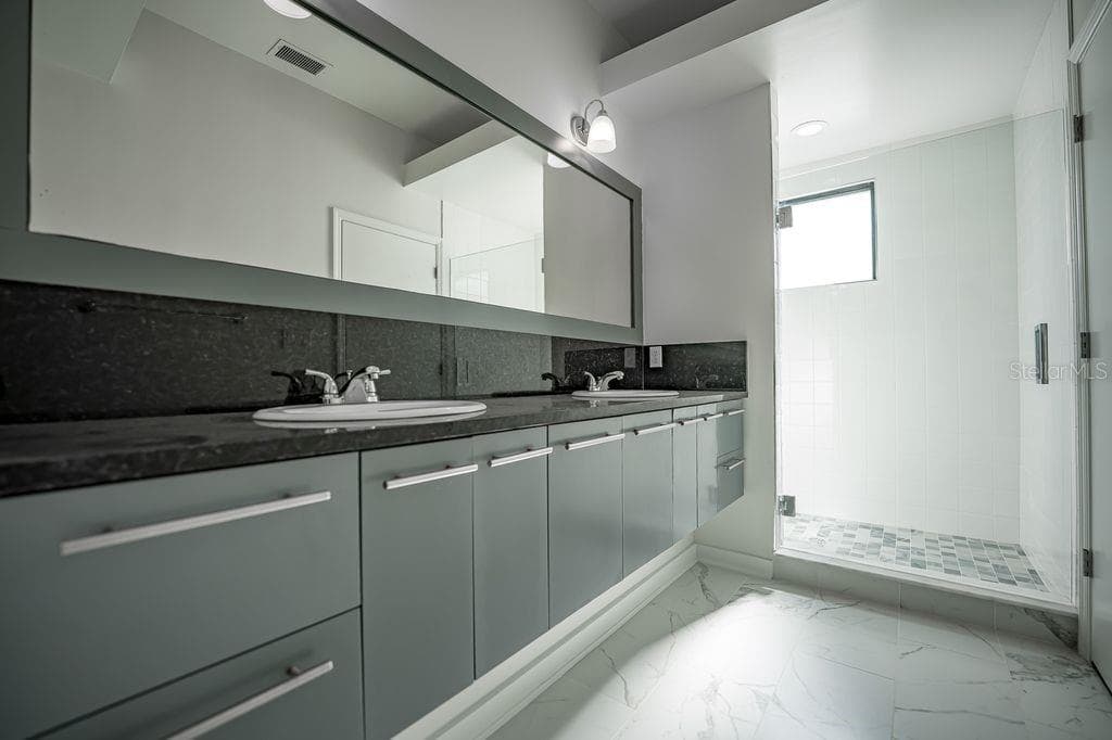 Condominium at 460 E JACKSON ST #2, ORLANDO, photo 30 of 37