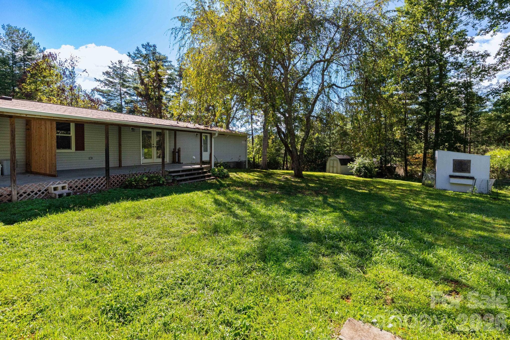 Single Family Residence at 38 Mountainberry Lane, Fairview, photo 6 of 27