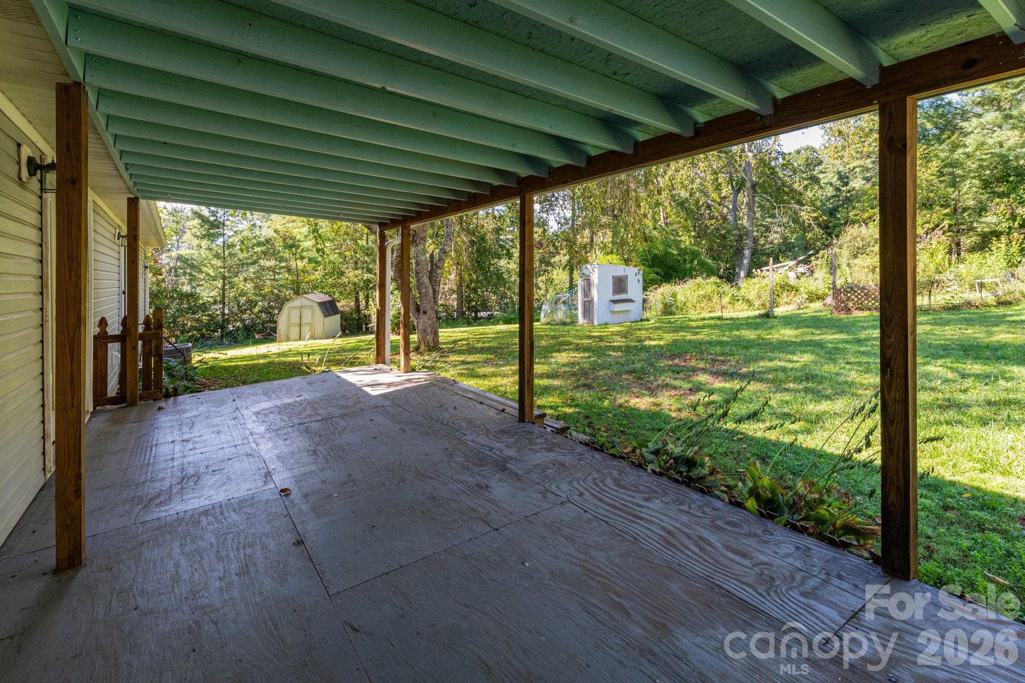 Single Family Residence at 38 Mountainberry Lane, Fairview, photo 7 of 27