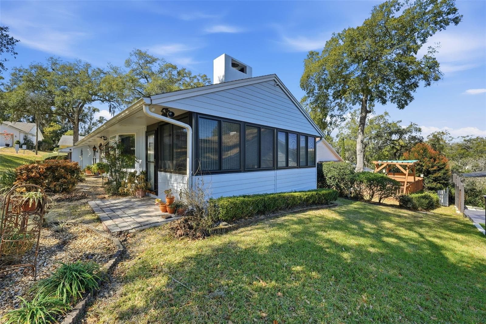 Flex room and side yard - 58 TOWNHILL DR, EUSTIS