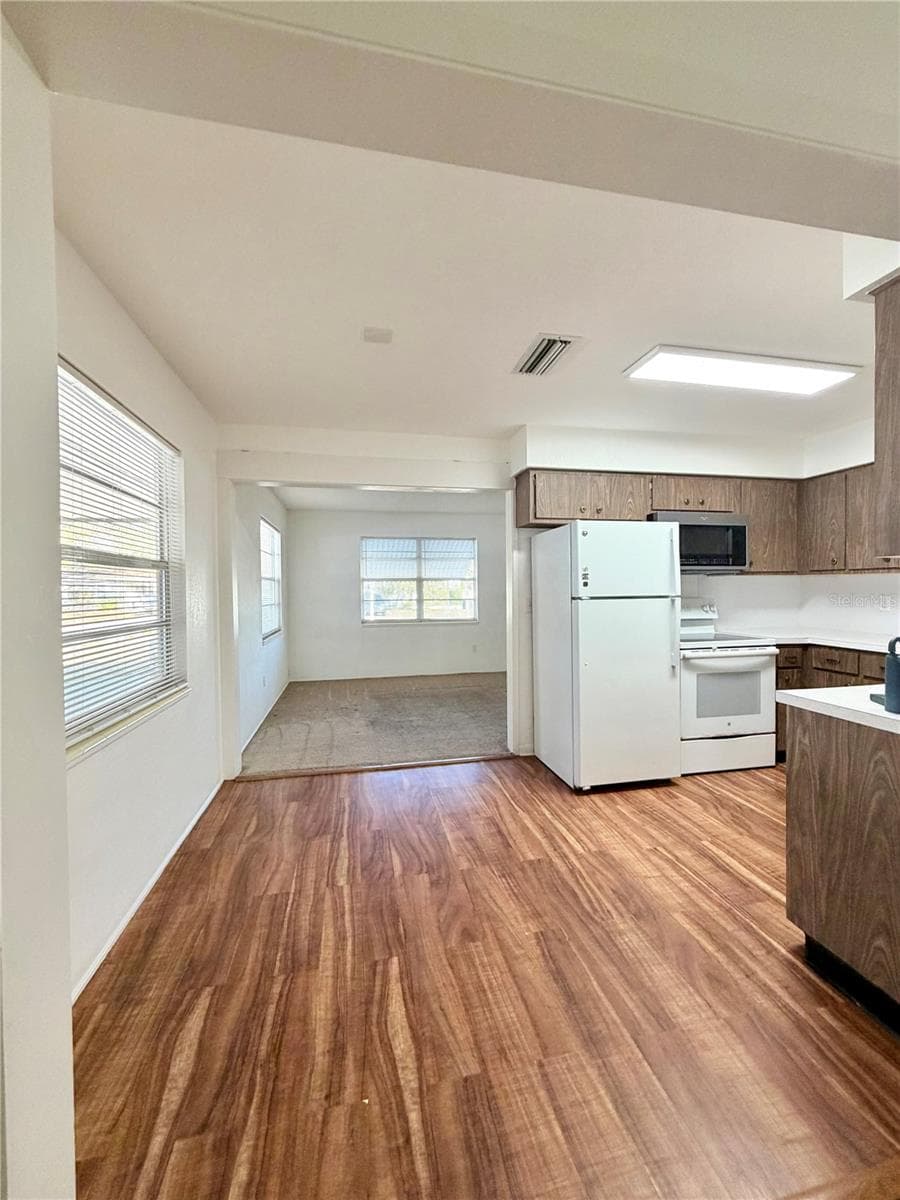 Kitchen with eat in area - 110 S CORONA AVE, CLEARWATER